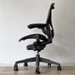 ハーマンミラー Herman Miller アーロンチェア リマスタード フル装備 Bサイズ グラファイトベース ポスチャーフィットSL 定価264,000円 ◇