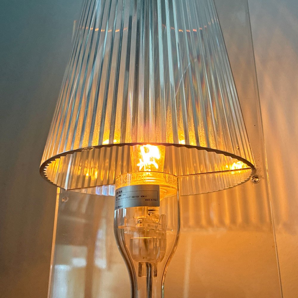 カルテル Kartell テイク TAKE テーブルランプ ポリカーボネート製 フェルーチョ・ラヴィアーニ Ferruccio Laviani スモーク イタリア ◎