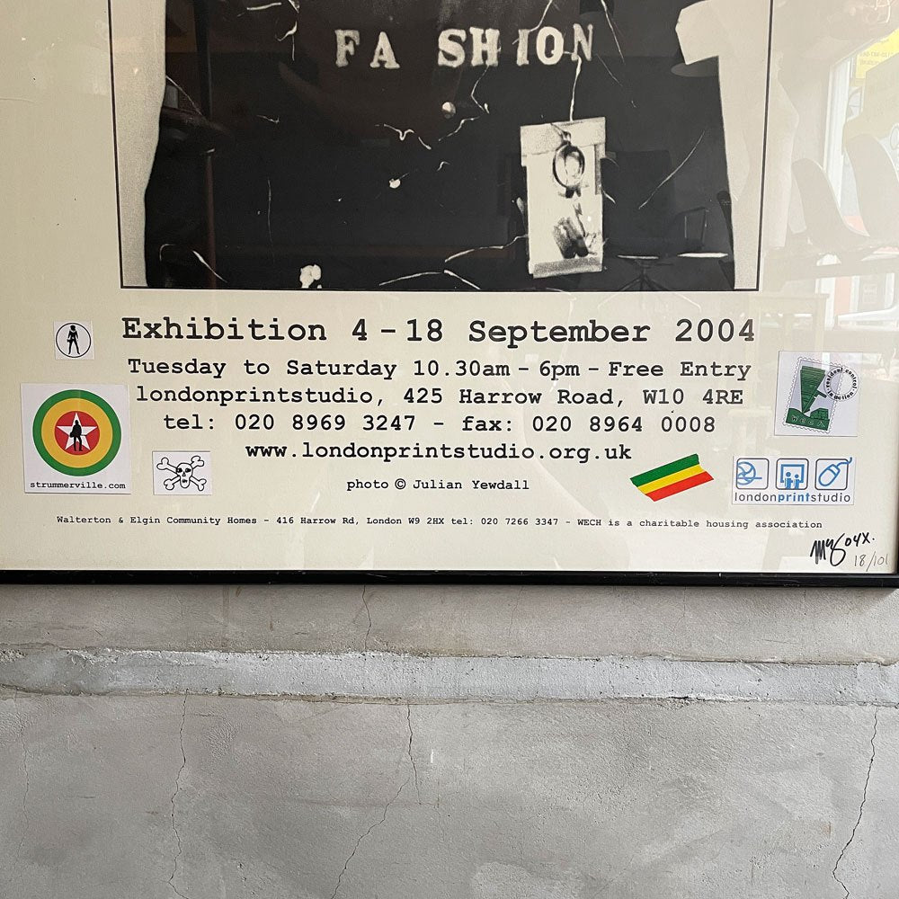 ジョー・ストラマー Joe Strummer 「「ジョー・ストラマー★過去、現在そして未来」展  海外オリジナルポスター エディションナンバー入り 2004年 額装品 希少 ♪