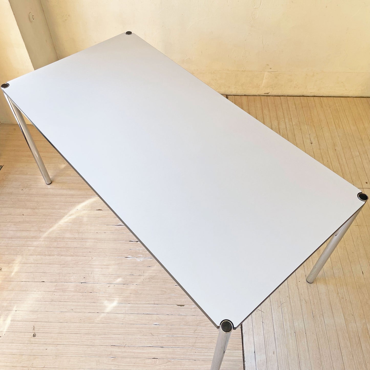 USMハラー USM Haller モジュラーファニチャー ハラーテーブル ワーキングデスク W150cm アジャスター パールグレーラミネート(ホワイト) 高さ調整機能付 スイス ★