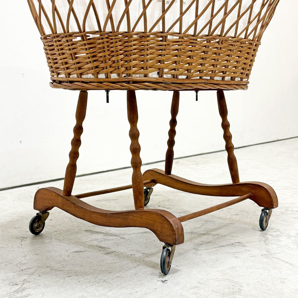 オランダビンテージ Dutch Vintage ワゴン ラタン キャスター付き  オーバル かご 店舗什器  ●