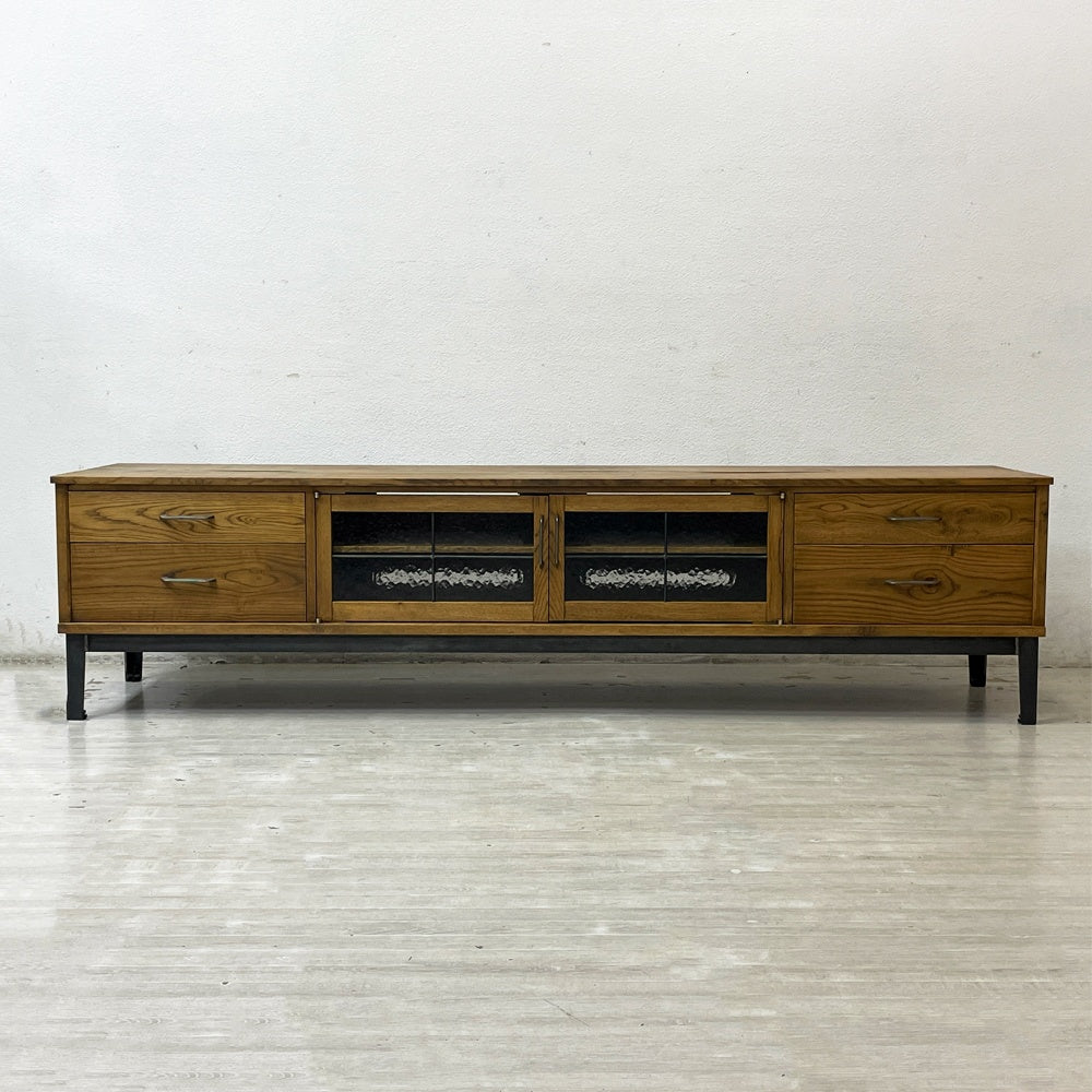トラックファニチャー TRUCK FURNITURE ガット ローボードGATTO LOW BOARD ナラ無垢材 鋳鉄製ハンドル 可動棚 アジャスター付き 定価¥456,500- ●