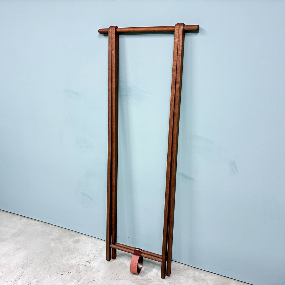 コサイン cosine ドレスラック ハンガーラック ウォールナット材 レザー 折り畳み H149cm 旭川家具 ◎