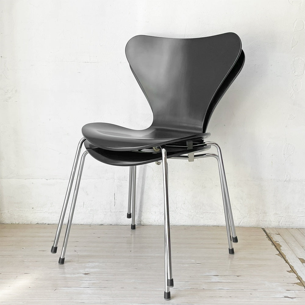 フリッツハンセン Fritz Hansen セブンチェア ダイニングチェア ブラック ラッカー再塗装 アルネ・ヤコブセン デンマーク スタッキングチェア 北欧家具 MIONETTA社製シートパッド付き ★