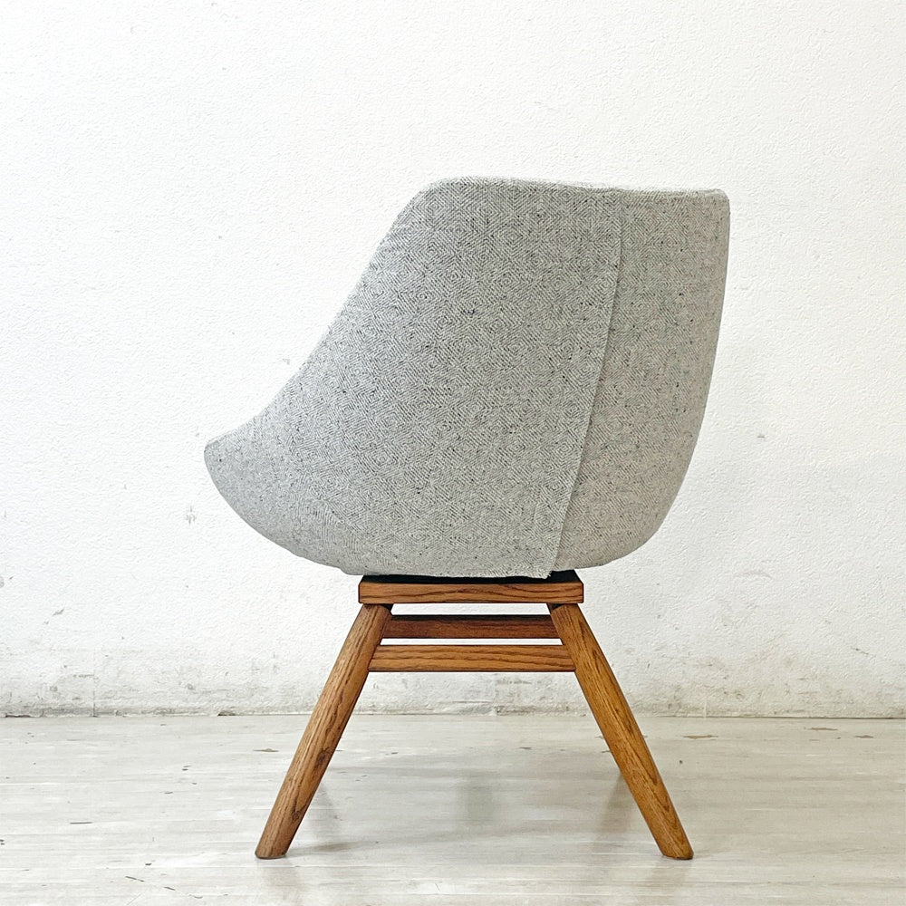 モモナチュラル Momo Natural モールドラウンドチェア MOLD ROUND M-ROUND CHAIR EM ダイニングチェア 回転式 オーク材 カバーリング仕様 定価￥49,000- ●
