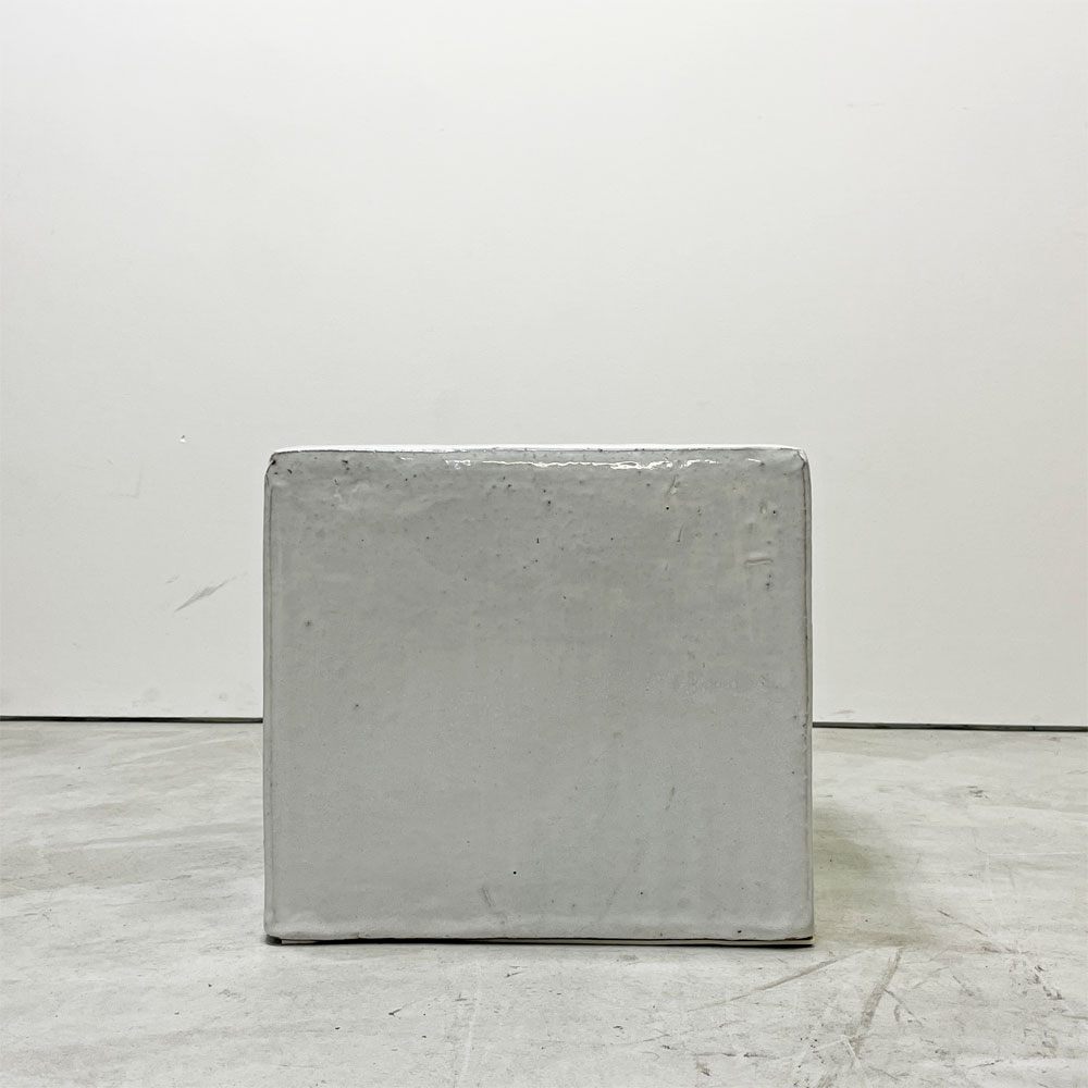 ジェルバゾーニ GERVASONI インアウト41 サイドテーブル Inout41 Side Table コーヒーテーブル スツール コンクリート パオラ・ナヴォーネ イタリア  ●