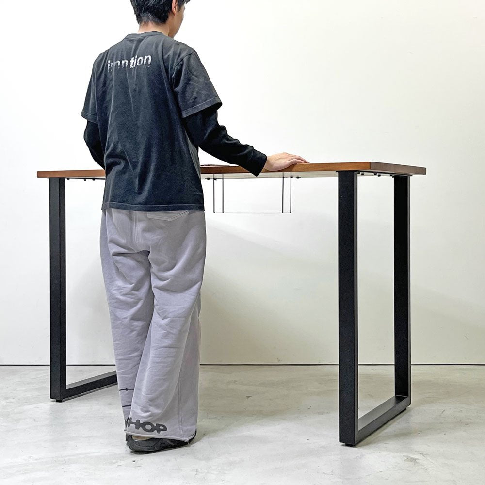 かなでもの KANADEMONO ザ・テーブル THE TABLE スタンディングデスク ラバーウッド材 ブラウン × ブラックスチール脚 W155xH104cm ●