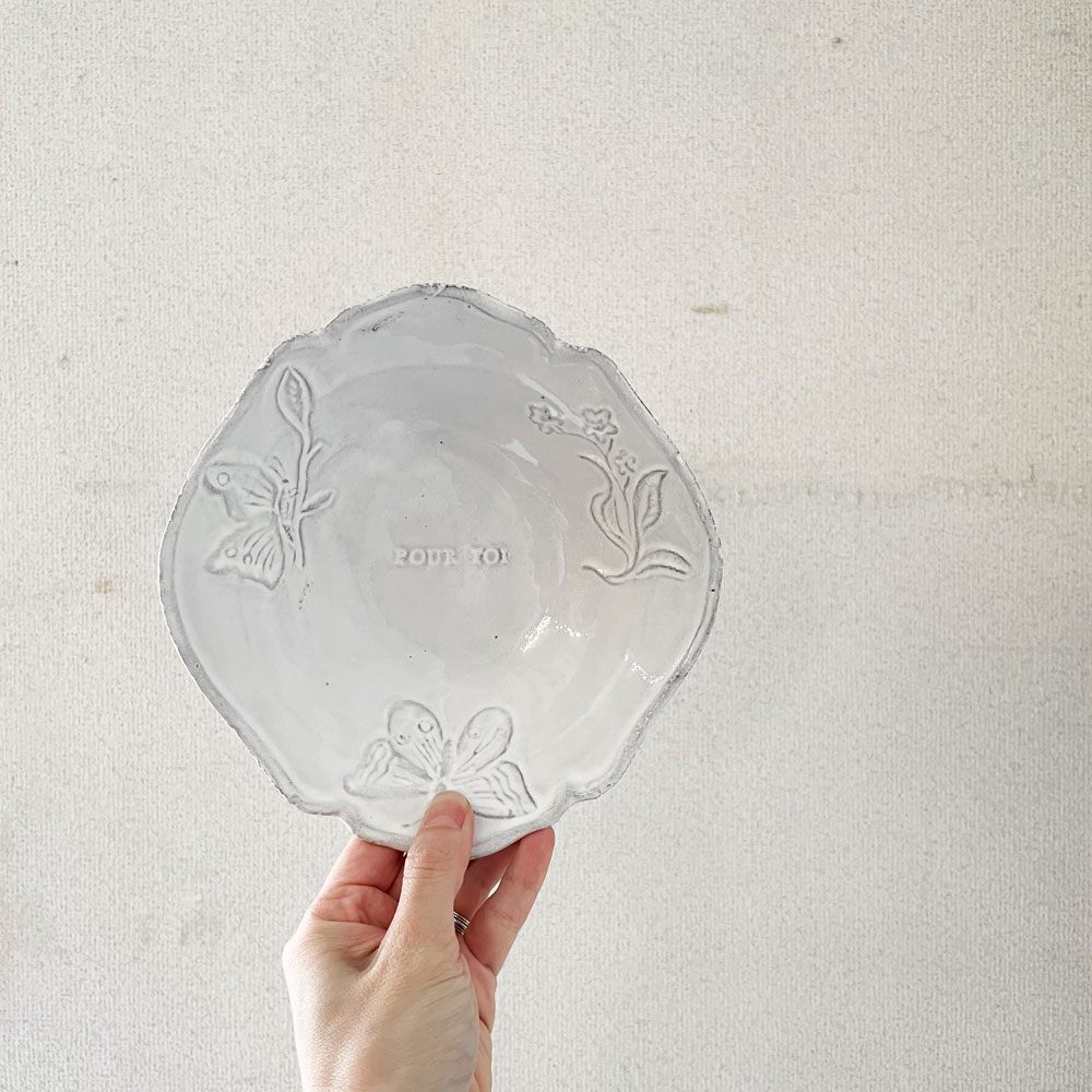アスティエ・ド・ヴィラット Astier de Villatte フルール Fleurs スモールスーププレート 蝶 19.5cm ナタリー・レテ フランス 定価￥18,150- ◎