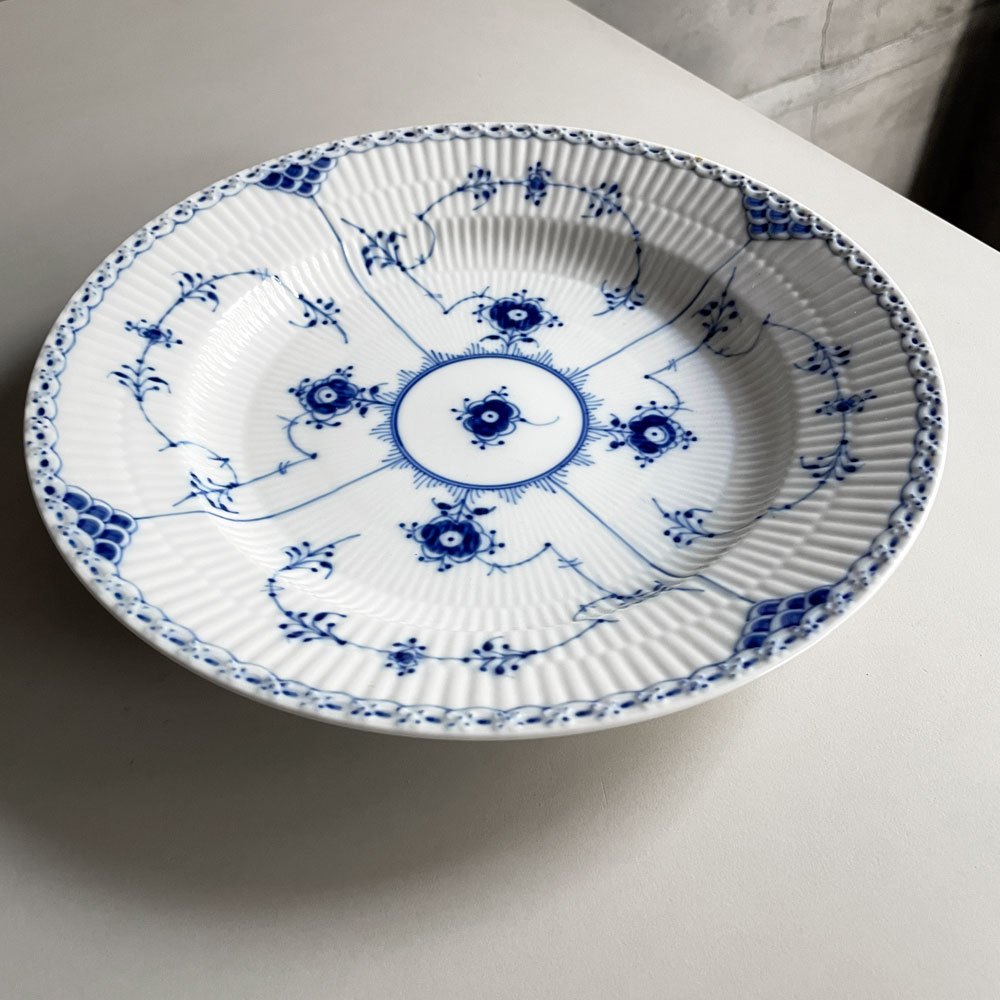 ロイヤルコペンハーゲン ROYAL COPENHAGEN ブルーフルーテッド ハーフレース ディーププレート 25.5cm 深皿 丸皿 陶器 北欧食器 廃番 美品 C ♪