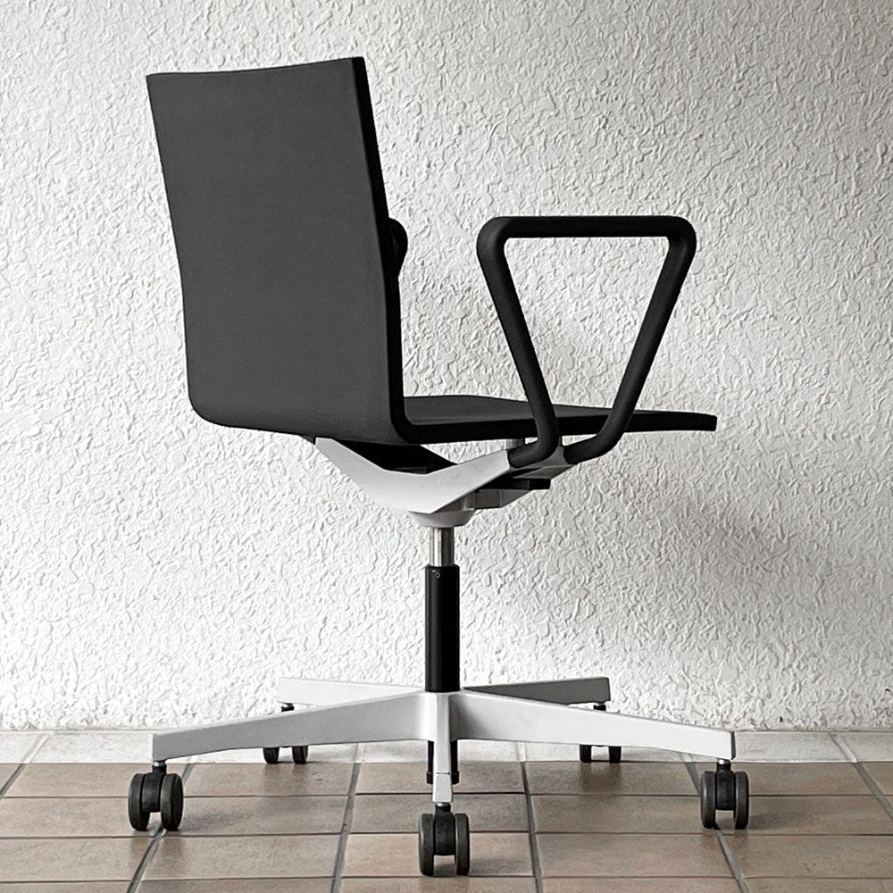 ヴィトラ vitra ゼロフォー 04. スタジオチェア デスクチェア アームレスト付 ブラック マールテン・ヴァン・セーヴェレン 昇降機能 定価202,400円 ◇
