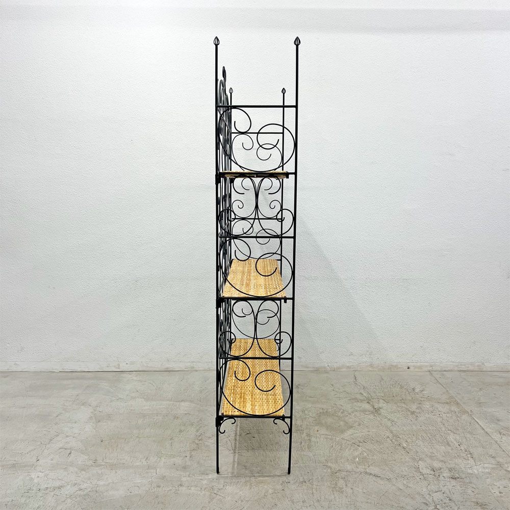 ロートアイアンｘラタン クラシカルデザイン シェルフ 3段 棚板着脱可能 フォールディング 折畳 籐 アンティーク調 店舗什器 〓