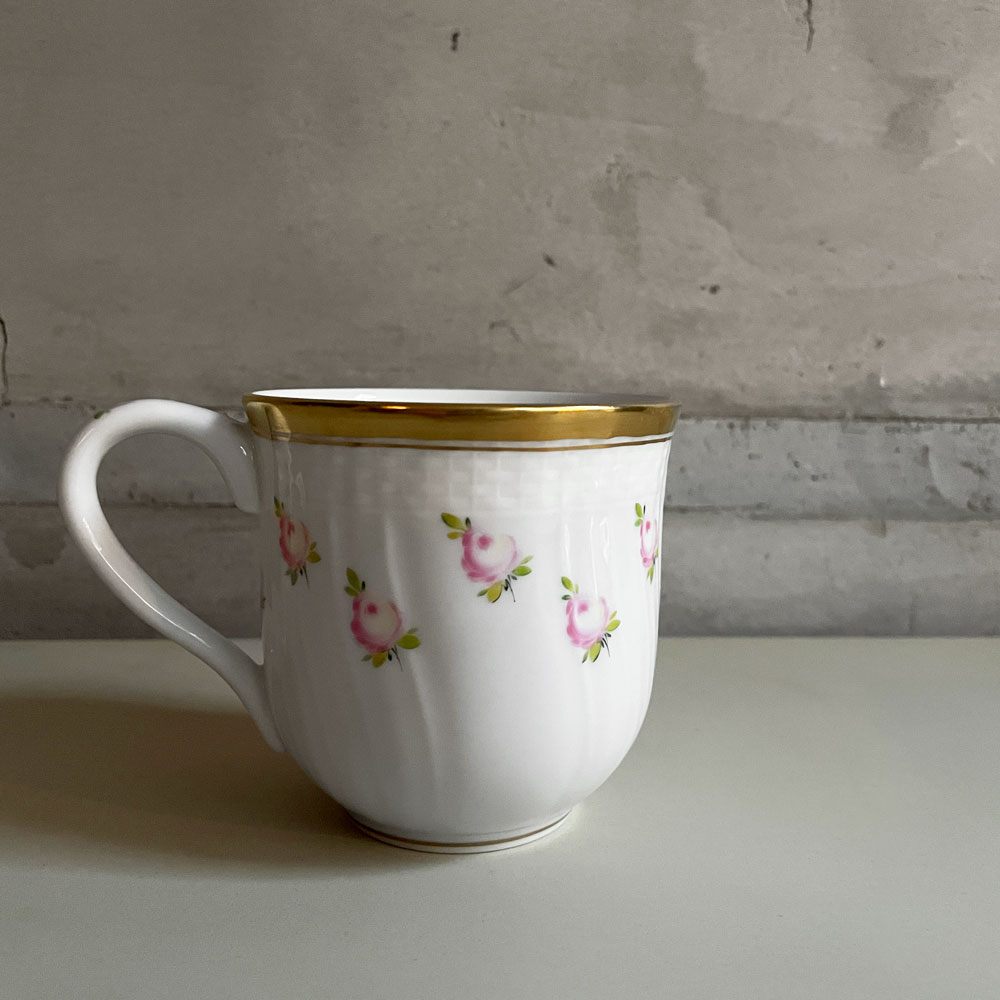 ヘレンド Herend 朝露の小薔薇 ミッドマグ 200ml 金彩 白磁食器 ハンドペイント ハンガリー 定価￥36,300- ♪