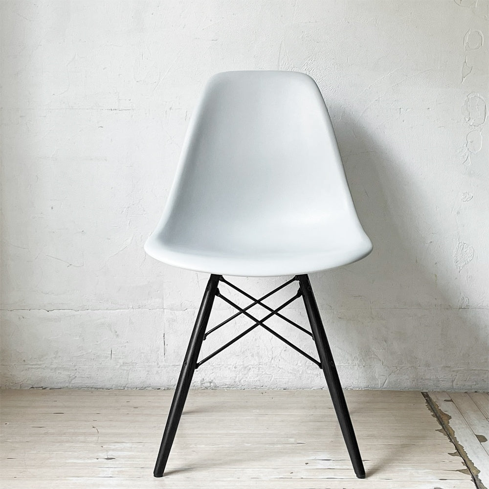 ハーマンミラー HermanMiller サイドシェルチェア ドゥエルレッグ DSW アルパイン × エボニー ポリプロピレン製 イームズ ミッドセンチュリー ★