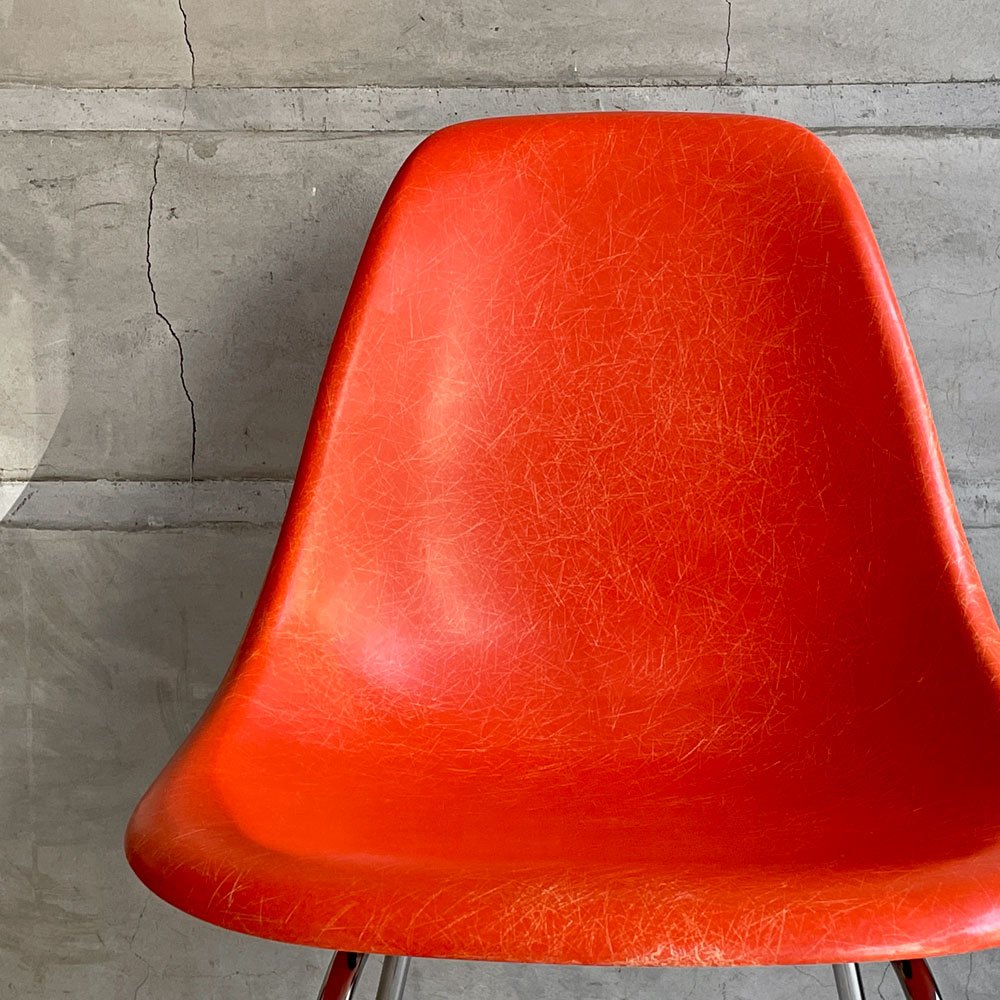 ハーマンミラー Herman Miller サイドシェルチェア 現行 FRP Hベース オレンジ イームズ ミッドセンチュリー ♪