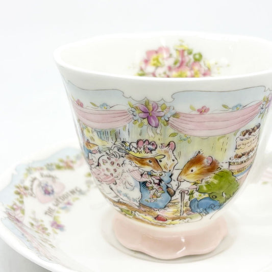 ロイヤルドルトン Royal Doulton ブランブリーヘッジ ウエディング ティーカップ＆ソーサー イギリス ●