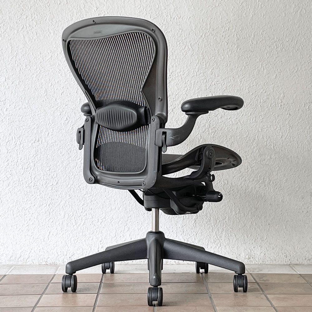 ハーマンミラー Herman Miller アーロンチェア Bサイズ ランバーサポート フル装備 グラファイトベース ビル・スタンフ ＆ ドン・チャドウィック ◇