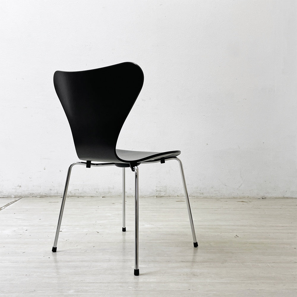 フリッツハンセン Fritz Hansen セブンチェア ダイニングチェア カラードアッシュ ブラック アルネ・ヤコブセン 北欧 デンマーク 定価75,680円 美品 B ●