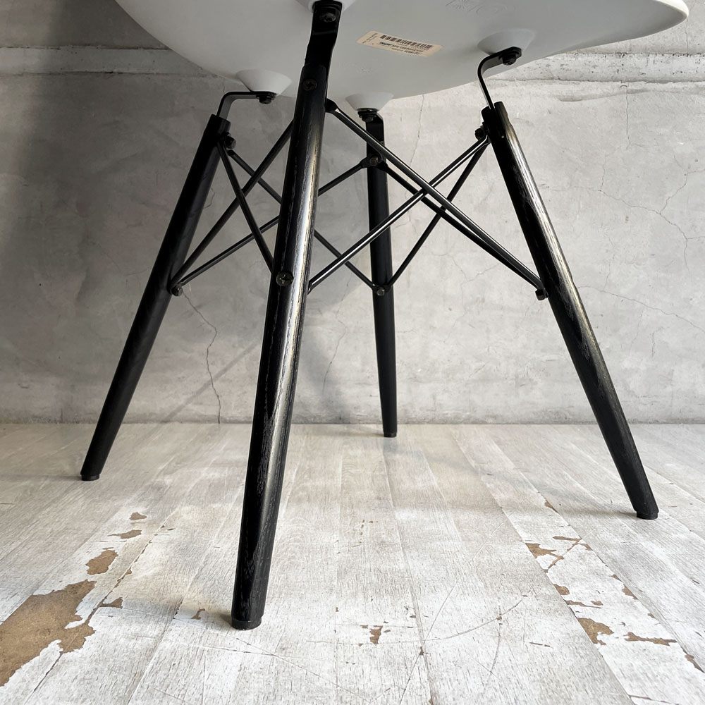 ハーマンミラー HermanMiller サイドシェルチェア ドゥエルレッグ DSW アルパイン × エボニー ポリプロピレン製 イームズ ミッドセンチュリー 廃番色 ♪