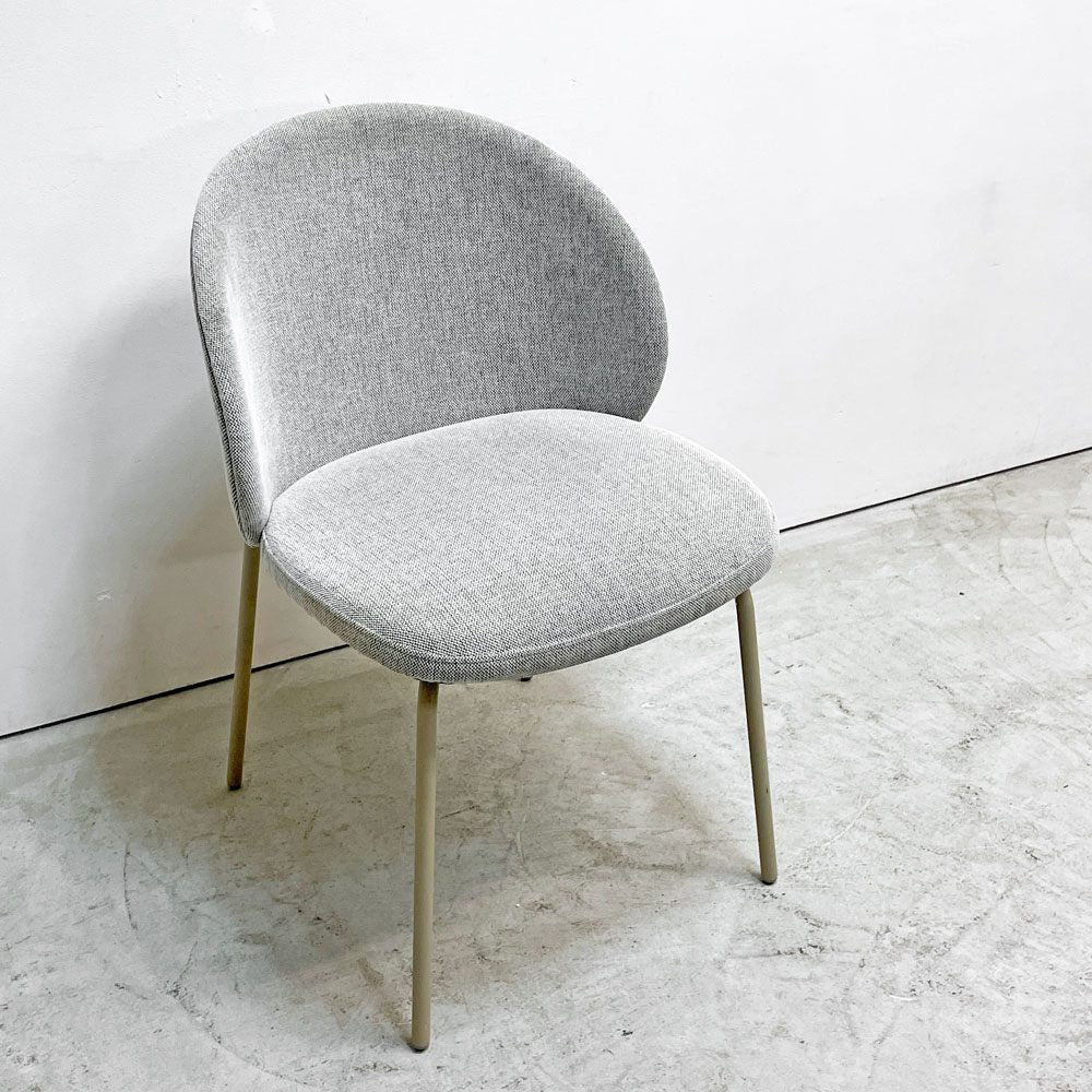 ボーコンセプト BoConcept プリンストン Princeton ダイニングチェア ライトグレー ファブリック メタル脚 マットアッシュグレーラッカー仕上げ B ●
