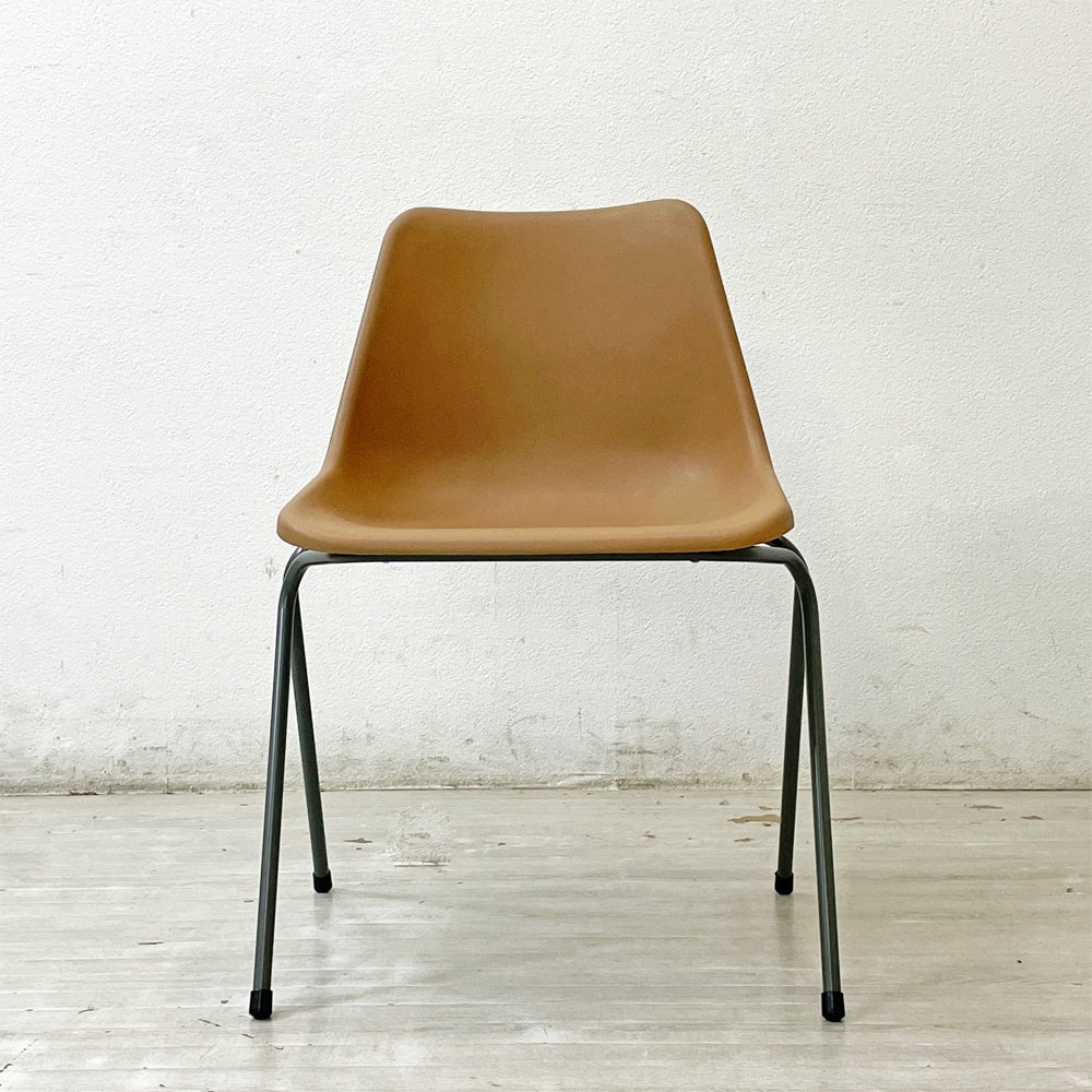 ヒリー HILLE ポリサイドチェア POLYSIDE CHAIR ロビン・デイ ROBIN DAY ダークグレイフレーム × ベージュ PEAT イギリス ●