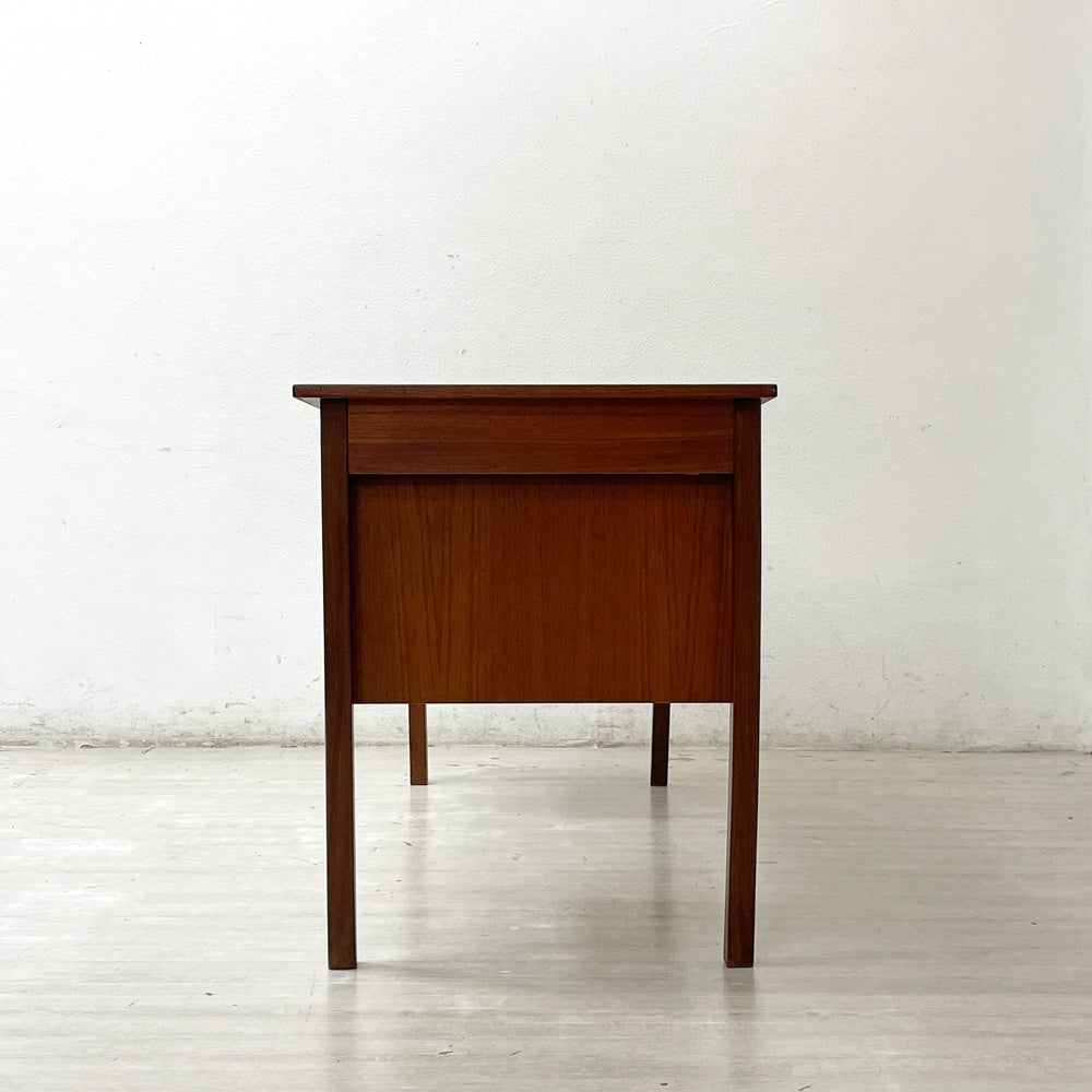 デンマークビンテージ Danish Vintage チーク材 両袖デスク 袖机 パーソナルデスク 北欧家具 ●