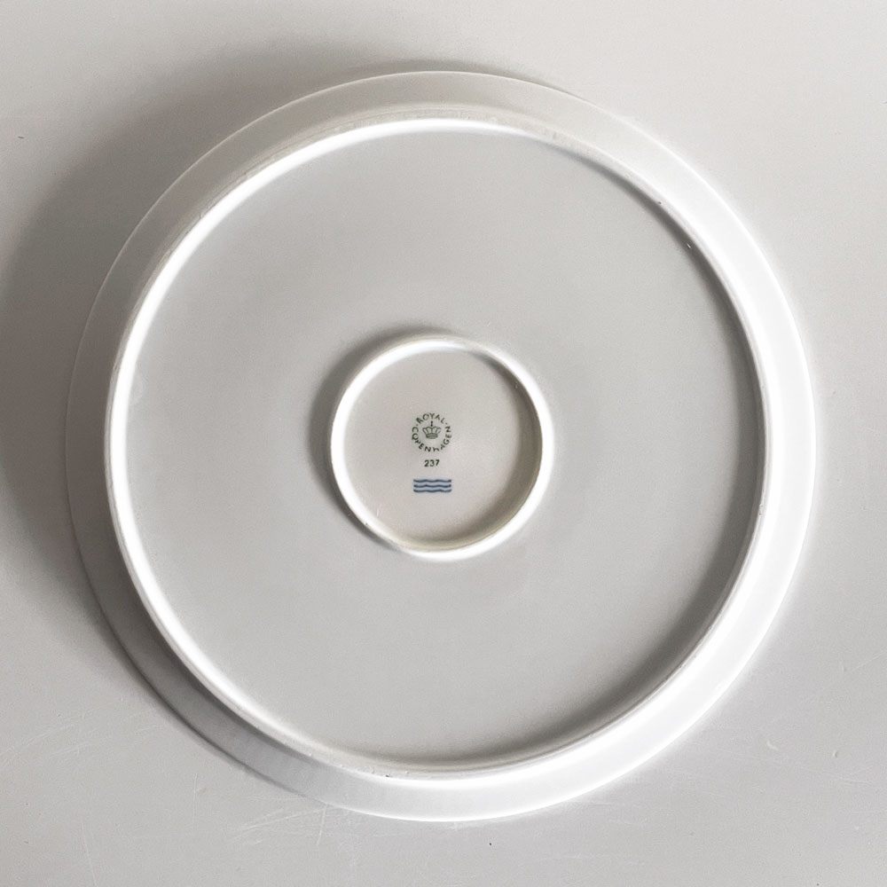 ロイヤルコペンハーゲン ROYAL COPENHAGEN ホワイトフルーテッド オーブンウエア Lサイズ 蓋付 ボウル W22cm 北欧食器 廃番 ■