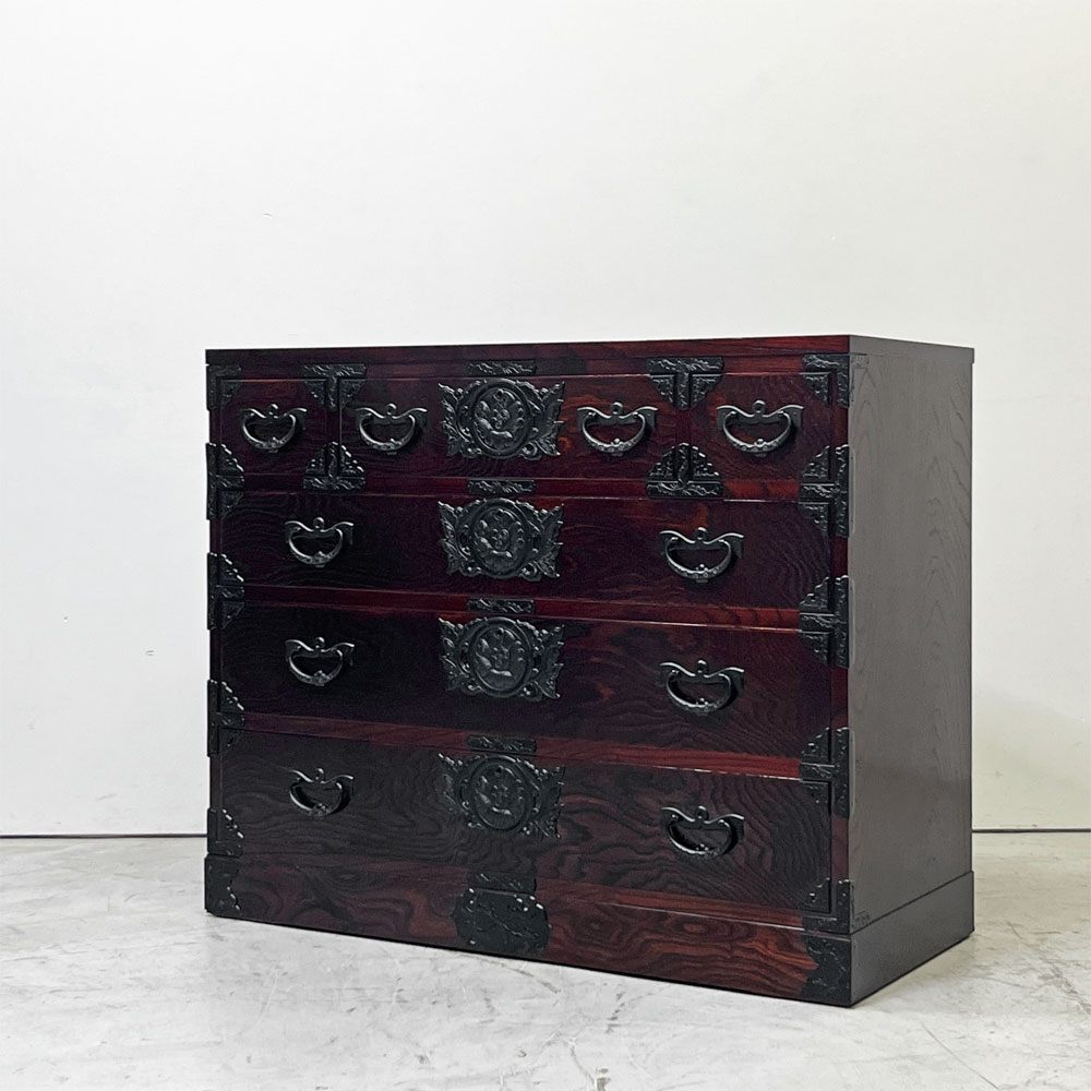 岩谷堂箪笥 整理箪笥 4段6杯 チェスト 欅材 南部鉄器金具 隠し収納 桐紋様 伝統工芸 民芸家具 和家具 ●