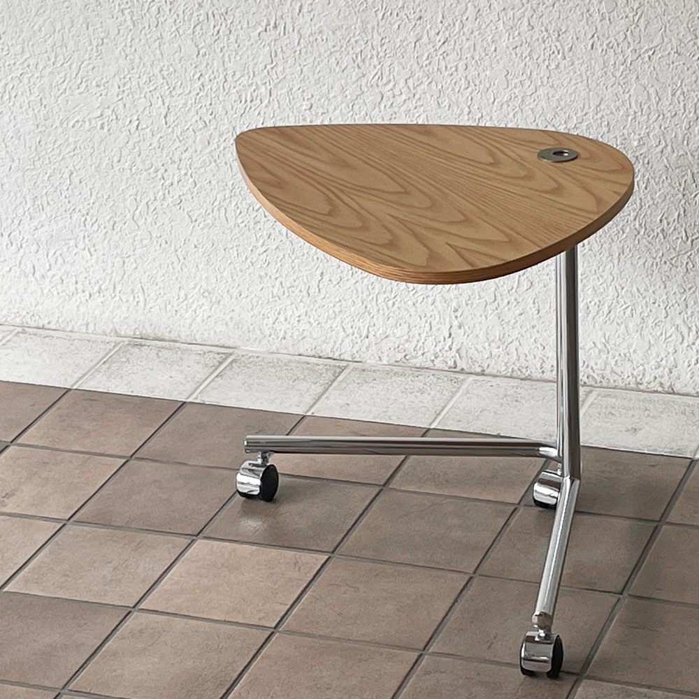 テクタ TECTA サイドテーブル K22R SIDE TABLE キャスター付き 高さ調整可 ドイツ バウハウス ACTUS取扱 展示品 定価99,000円以上 ◇