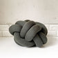 デザインハウスストックホルム DESIGN HOUSE Stockholm ノットクッション Knot Cushion フォレストグリーン 定価￥19,800- ◎