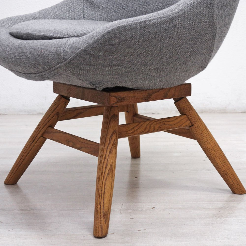 モモナチュラル MOMO Natural M-ROUND CHAIR EM ダイニングチェア オーク材 回転式 ライトグレーファブリック ●