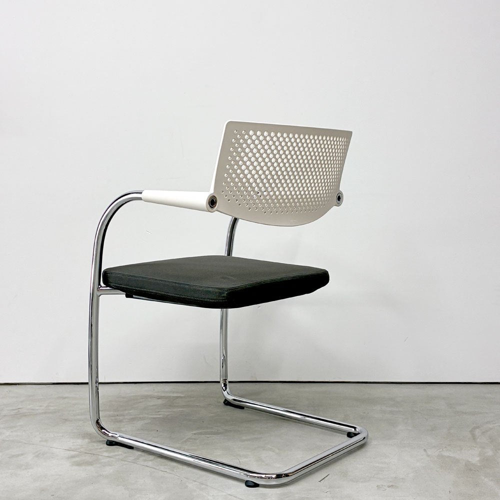 ヴィトラ vitra ビザビ2 Visavis2 アームチェア デスクチェア ホワイト/グレー系 カンティレバー スタッキング可能 アントニオ・チッテリオ A ◎