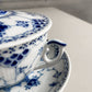 ロイヤルコペンハーゲン ROYAL COPENHAGEN ブルーフルーテッド ハーフレース スープカップ&ソーサー 陶器 北欧食器 廃番 箱付き 未使用 D ♪