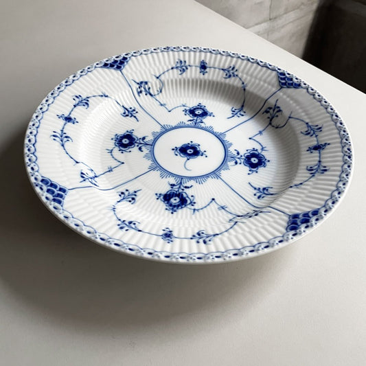 ロイヤルコペンハーゲン ROYAL COPENHAGEN ブルーフルーテッド ハーフレース ディーププレート 25.5cm 深皿 丸皿 陶器 北欧食器 廃番 美品 D ♪