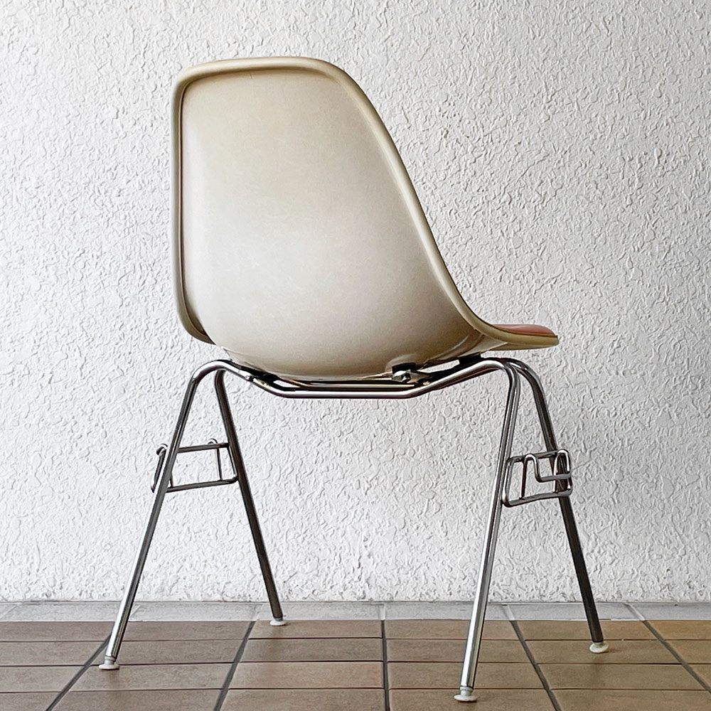 ハーマンミラー Herman Miller サイドシェルチェア サード 3rd ビンテージ PVCレザー FRP製 スタッキングベース イームズ B ◇
