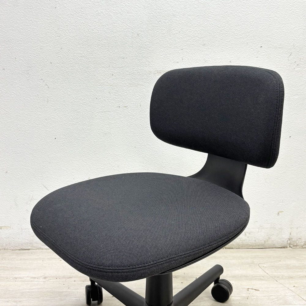 ヴィトラ vitra ルーキー Rookie デスクチェア キャスターチェア コンスタンチン・グルチッチ ブラック系 ファブリック 定価￥78,100- A ●