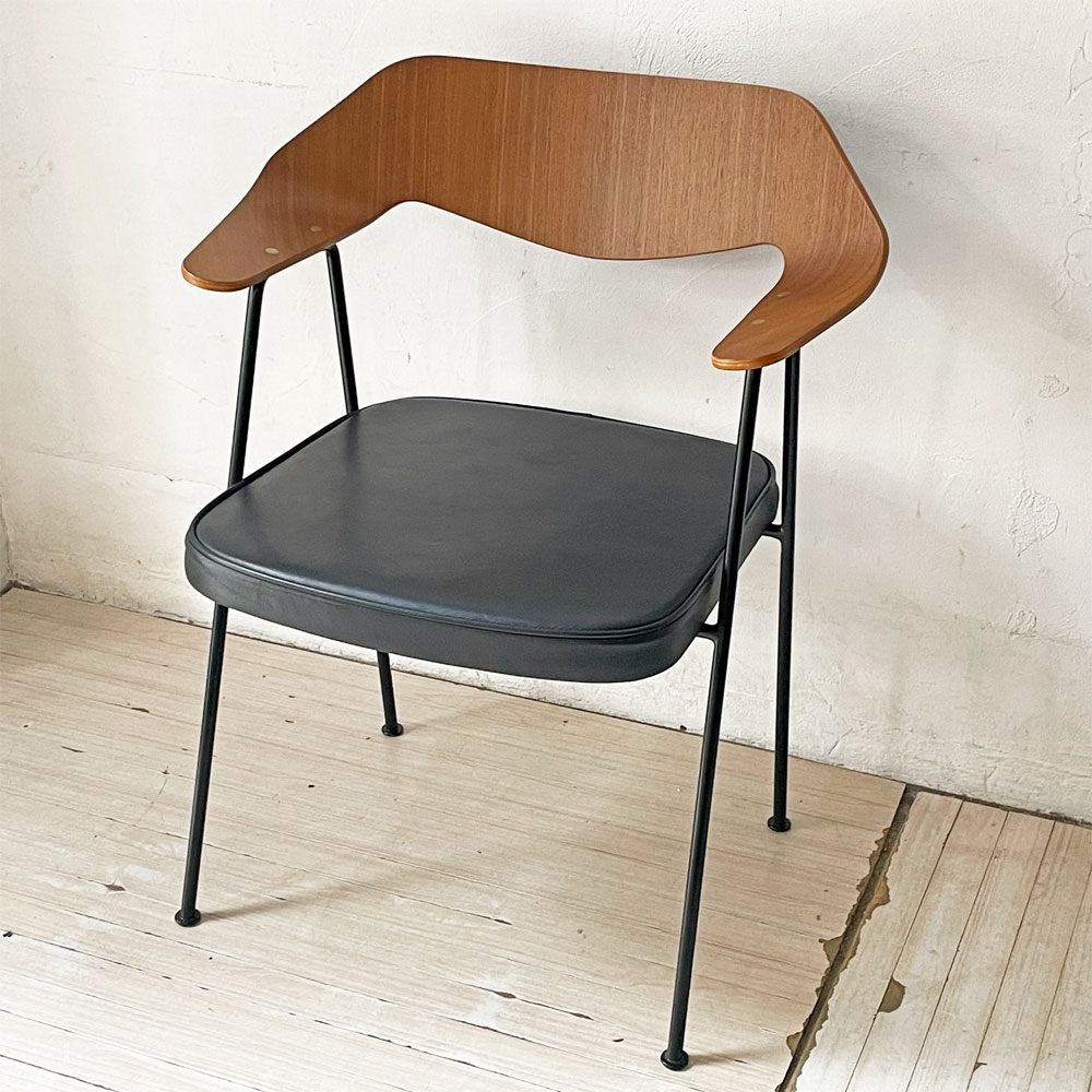 ケースファニチャー Case Furniture 675チェア アームチェア ロビンデイ Robin Day プライウッド ミッドセンチュリー ★