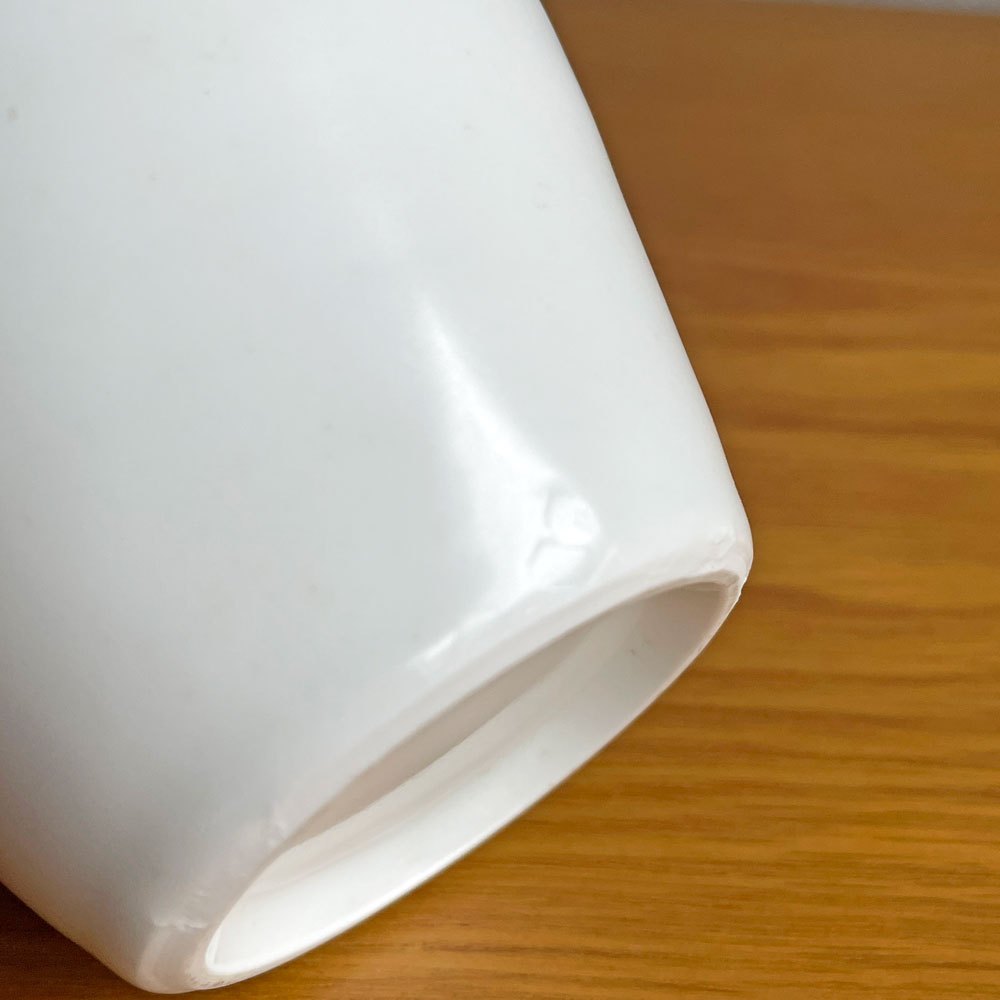 黒田泰蔵 白磁 フリーカップ ぐい吞み 猪口 Tマーク 金継ぎ 補修痕有り 陶芸 陶器 現代作家 Φ9cm A  ♪