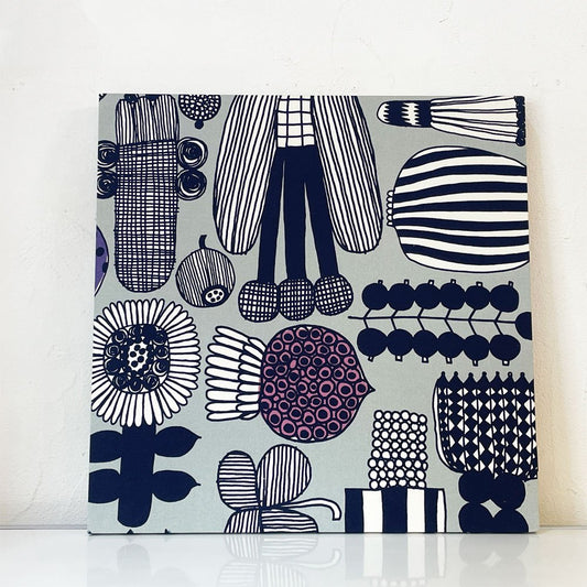 マリメッコ marimekko プータルフリン・パルハート PUUTARHURIN PARHAAT ファブリックパネル 40x40cm マイヤ・ロウエカリ フィンランド 北欧雑貨 ★