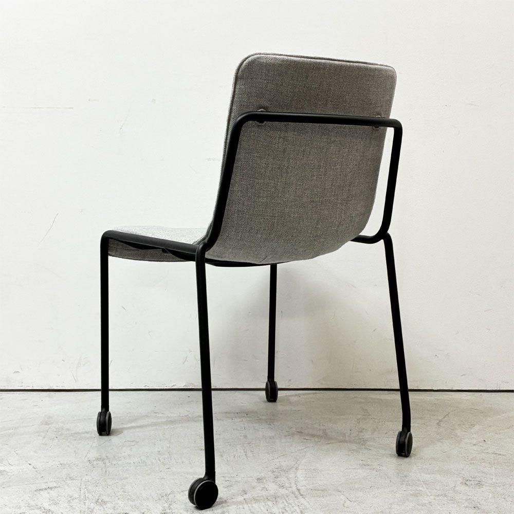 コクヨ KOKUYO オフセットフレームチェア offset frame chair オフィスチェア スタッキングチェア 4脚セット 4本脚 ファブリックシート スカイグレー キャスター 総定価￥274,800- A ●