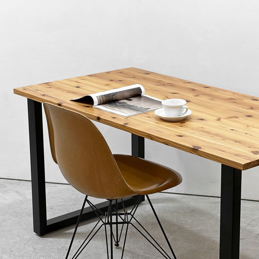 かなでもの KANADEMONO ザ・テーブル THE TABLE デスク 杉無垢材 W140cm スチール スクエアレッグ ブラック 定価￥55,000- ●