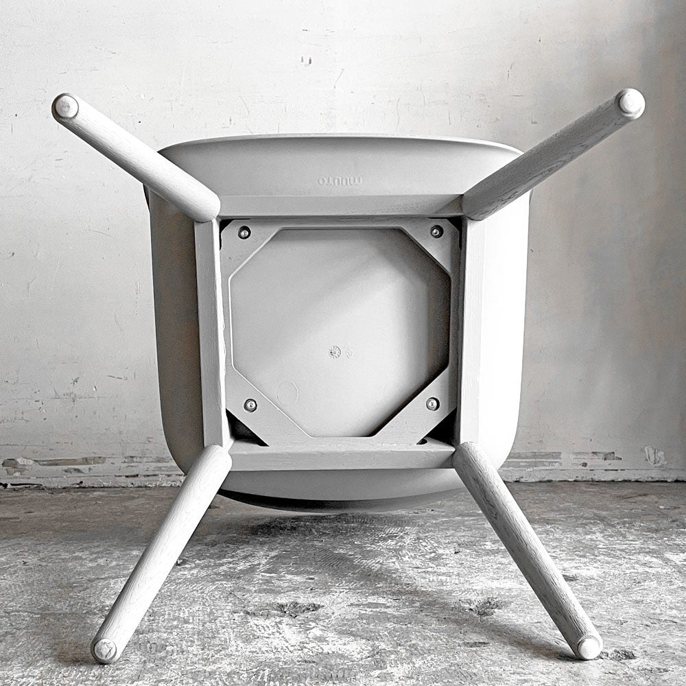 ムート Muuto ファイバー アームチェア ウッドベース FIBER ARM CHAIR WOOD BASE ファイバーシェル グレー オーク材 北欧モダン 定価￥84,700- ■
