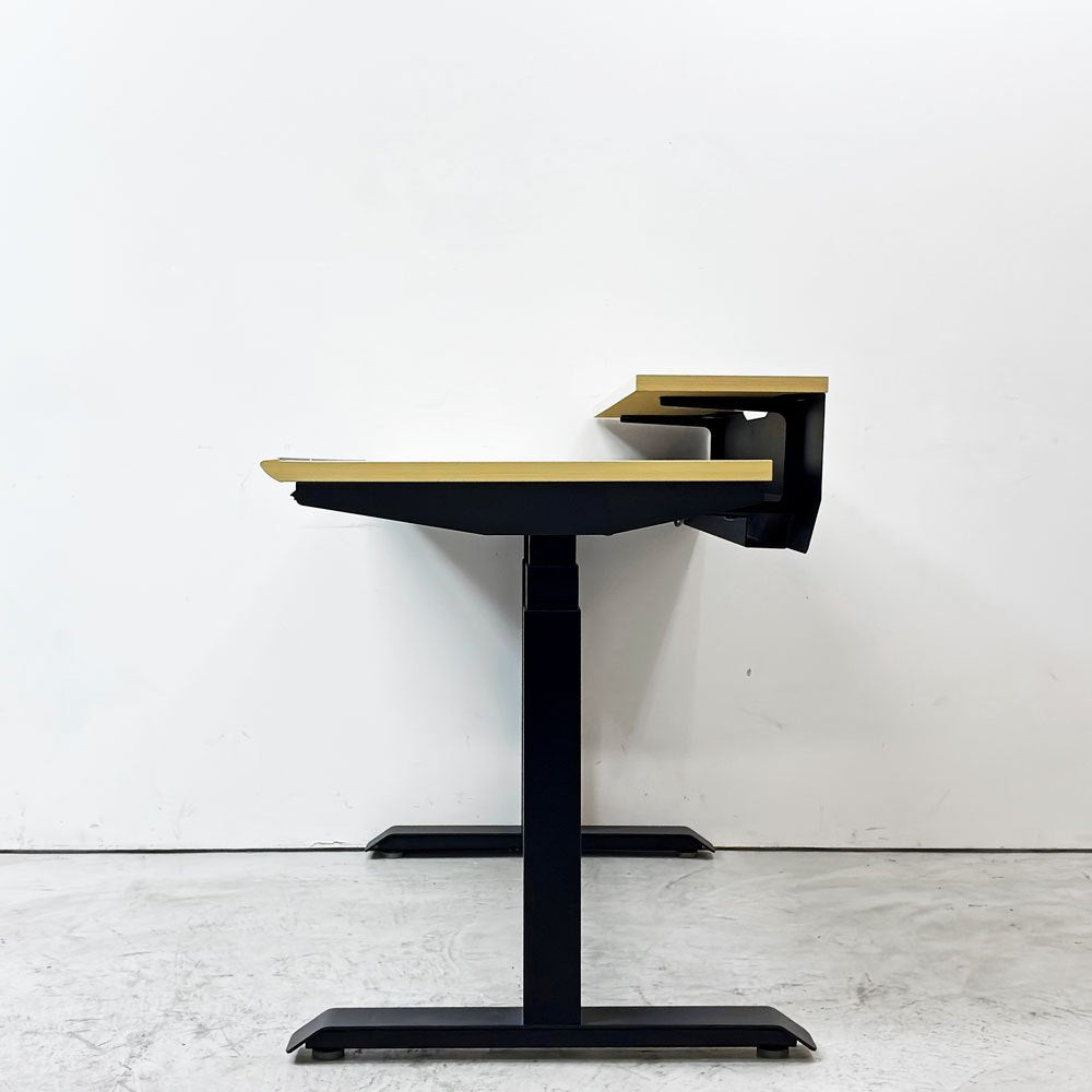 コクヨ KOKUYO ハイエンドシリーズ シークエンス SEQUENCE 電動昇降デスク W1150 チルトテーブル ベーシックレバー ハイグレードカラー ウォームミディアム天板×ブラック脚 定価￥294,910- ●