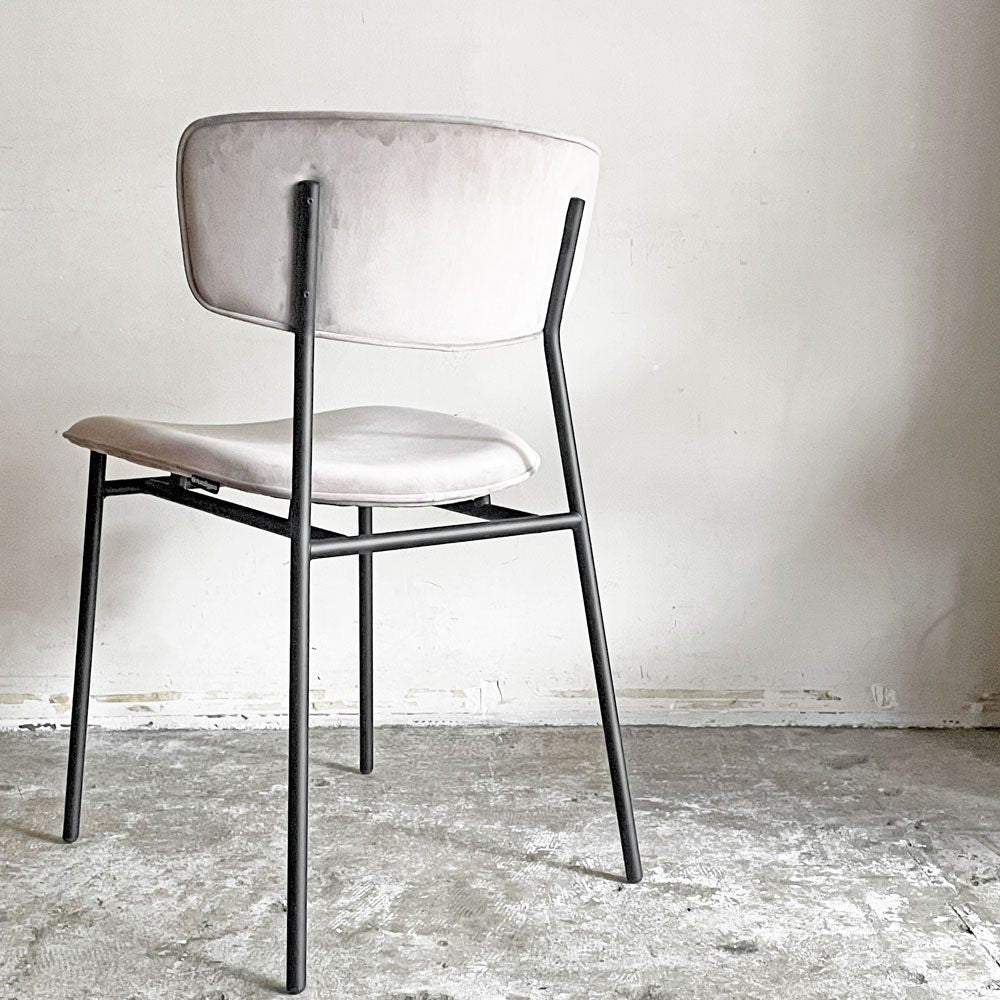 カリガリス Calligaris フィフティーズ FIFTIES ダイニングチェア サンドカラー×マットブラック ファブリック ベルベット スチール脚 モダンデザイン イタリア A ■