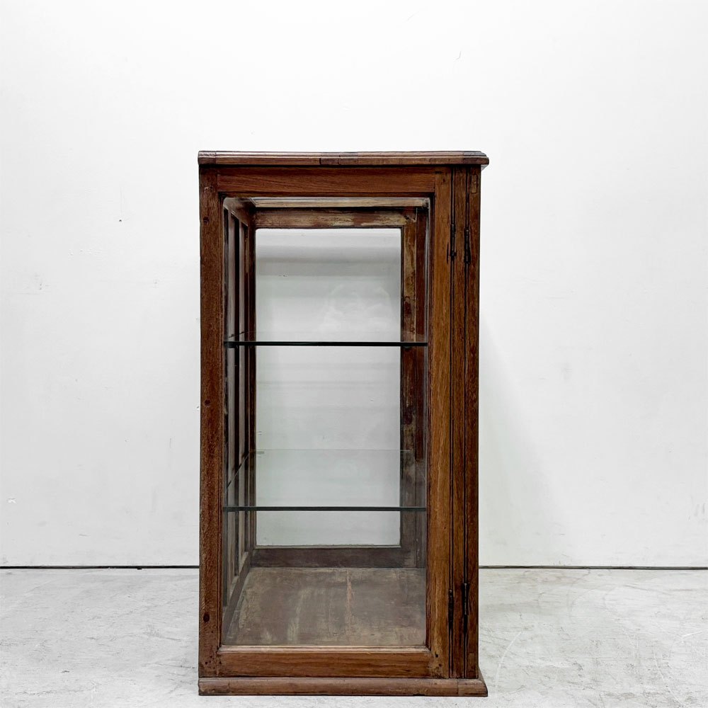 ビンテージ Vintage ガラスショーケース Display Case 木製 ガラス棚板 飾り棚 陳列棚 3段 鍵欠品 ●