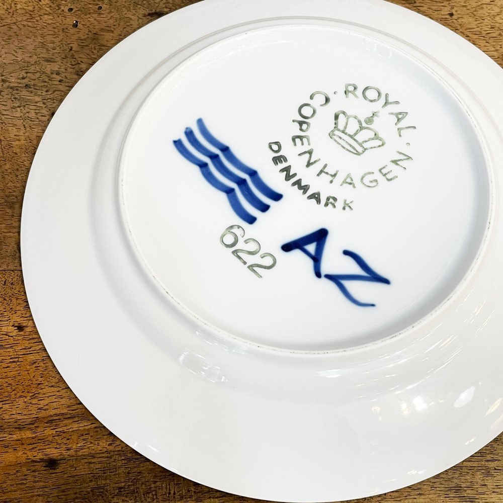 ロイヤルコペンハーゲン ROYAL COPENHAGEN ブルーフルーテッド メガ プレート 22cm 北欧食器 定価￥14,300- ◎