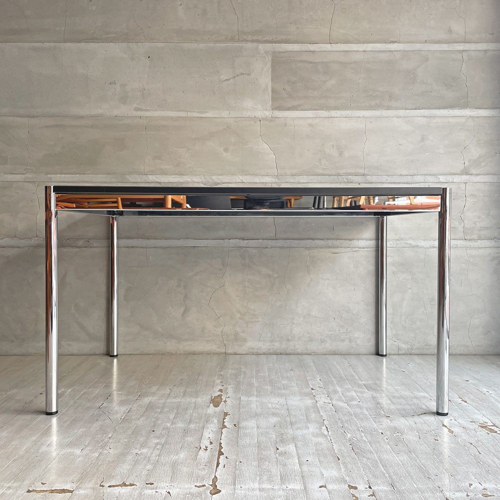 USMハラー USM Haller モジュラーファニチャー ハラーテーブル ワーキングデスク ダイニングテーブル リノリウム天板 ネロインゴカラー W125cm アジャスター 高さ調整機能付き スイス ♪