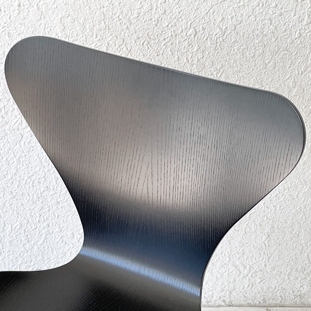フリッツハンセン Fritz Hansen セブンチェア ダイニングチェア カラードアッシュ ブラック アルネ・ヤコブセン 北欧 デンマーク 定価￥76,780- 美品 B ◇