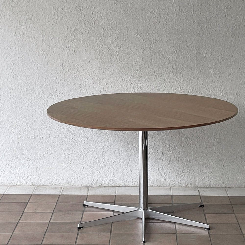 フリッツハンセン Fritz Hansen 円テーブル A825 ダイニングテーブル Φ120cm ウォールナット天板 アルネ・ヤコブセン 天板未使用品 2026年製 北欧家具 デンマーク 定価￥617,980- ◇