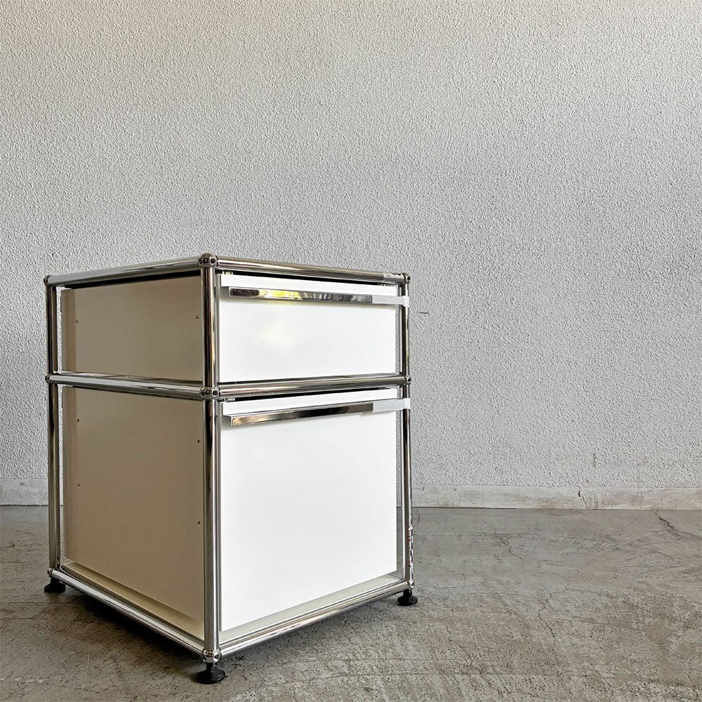 ユーエスエムハラー USM Haller モジュラーファニチャー Modular Furniture ハラーシステム デスクキャビネット 2ドロワー ピュアホワイト 鍵なし トレイ＆替えキャスター付 未使用保管品 〓