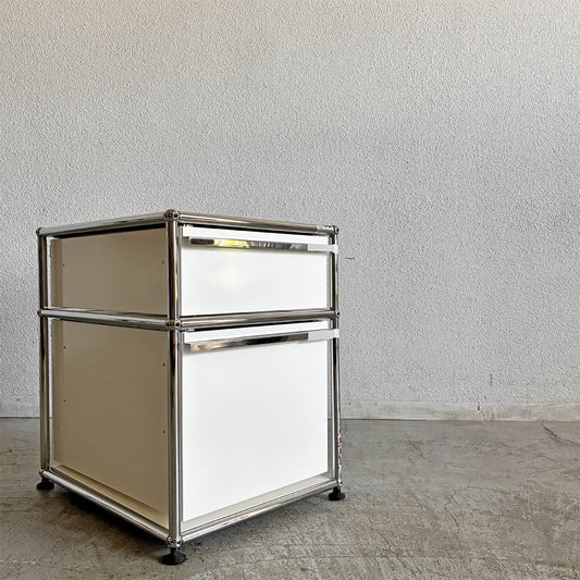 ユーエスエムハラー USM Haller モジュラーファニチャー Modular Furniture ハラーシステム デスクキャビネット 2ドロワー ピュアホワイト 鍵なし トレイ＆替えキャスター付 未使用保管品 〓
